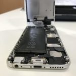 画面修理だけでなく、バッテリー交換もお任せください。早い、安い、きれい！iPhone修理 小倉 スマップル北九州小倉店へおまかせ！