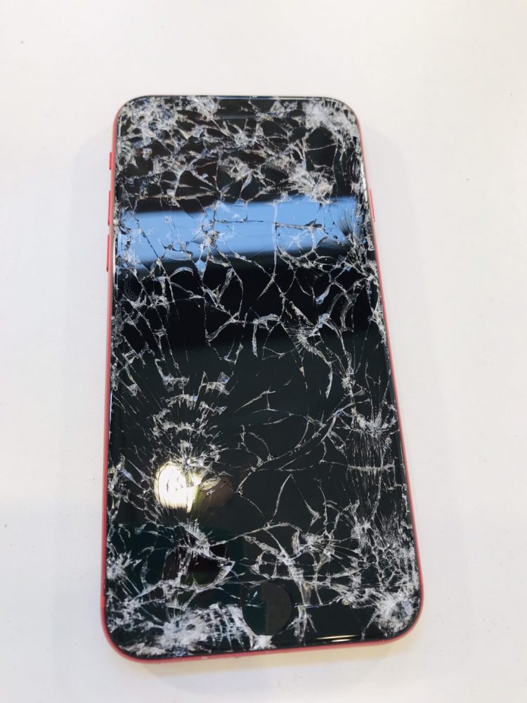 iPhone8　画面修理　小倉