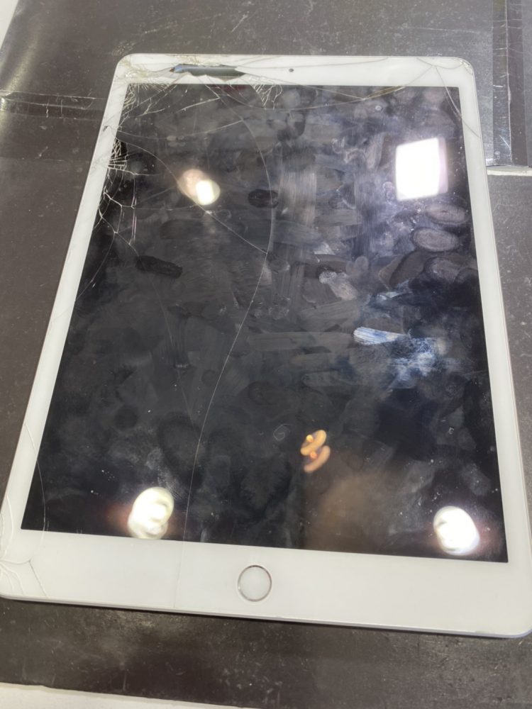 iPad 5 ガラス割れ