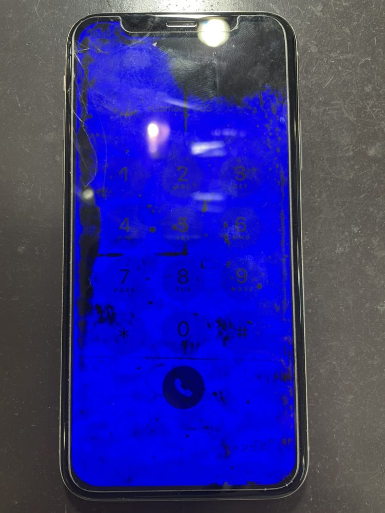 iPhone　画面青い　修理　小倉　北九州　福岡
