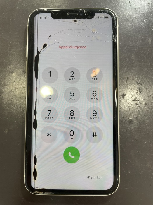 iPhoneXR　アイフォーン　アイホン　画面　シミ　黒い　交換　修理