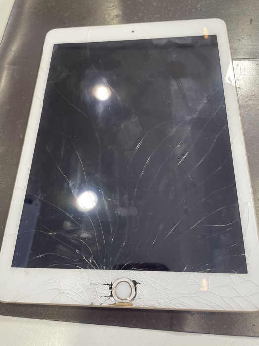 iPad ガラス割れ 修理