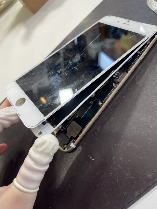 iPhone6s　画面浮き　修理