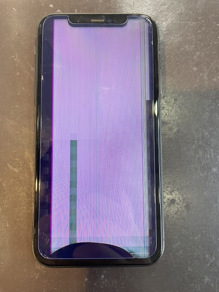 液晶漏れが発生して画面が映らないiPhoneX