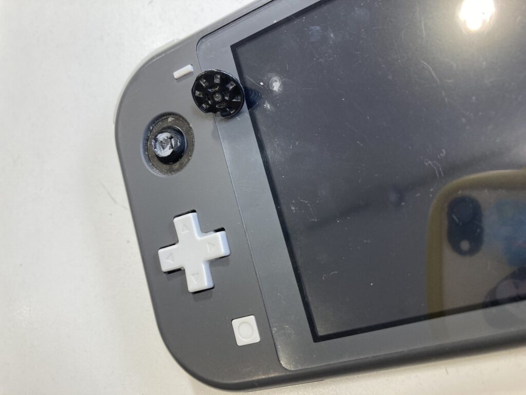 Switch Lite】落としてスティックがポキッ折れてしまった