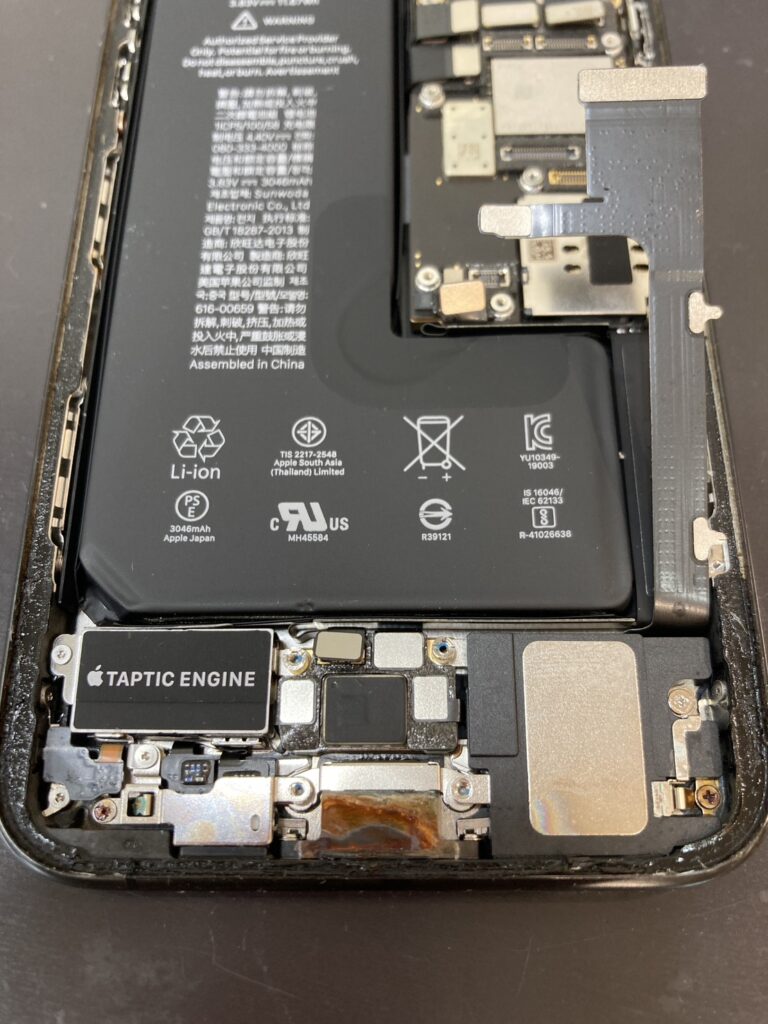 水没して充電口が錆てしまったiPhone