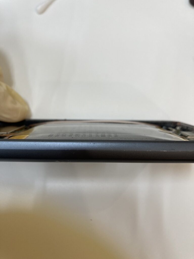 バッテリーが膨らんだ スマートフォン スマップル 北九州小倉店