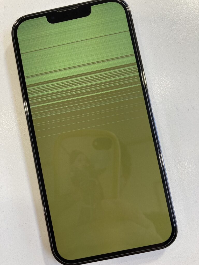 アイホン 13pro スマップル 小倉店 画面をなおす